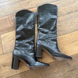 Shutz Black Crocodile Pattern Women's Boots